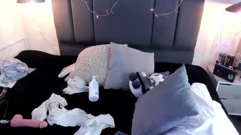 Sabrina  online show from 02/27/26, 11:21