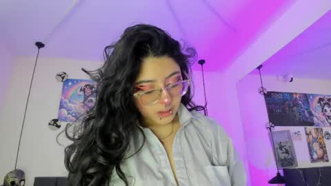 Snapshot of sabrinav_ chatting on 03/28/26, 11:21 Sabrina online show from 03/28/26, 11:21
