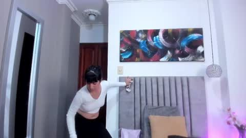 Snapshot of sabrinawarren_ chatting on 05/08/26, 12:49 Sabrina Warren online show from 05/08/26, 12:49