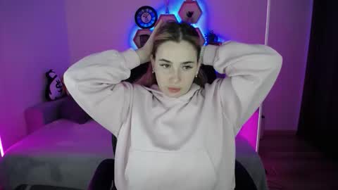 Sabrina Violet online show from 11/16/25, 09:04
