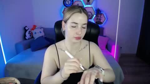 Sabrina Violet online show from 11/19/25, 09:20