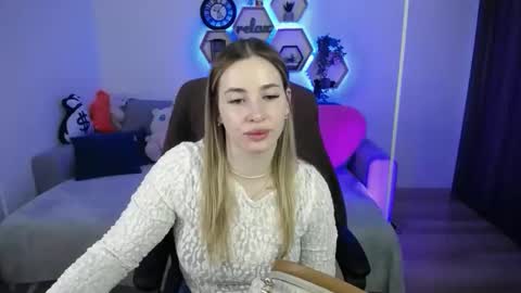 Sabrina Violet online show from 03/24/26, 09:03