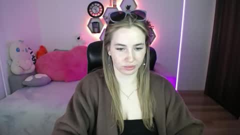 Sabrina Violet online show from 05/05/26, 08:11