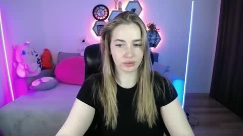 Sabrina Violet online show from 05/08/26, 08:30