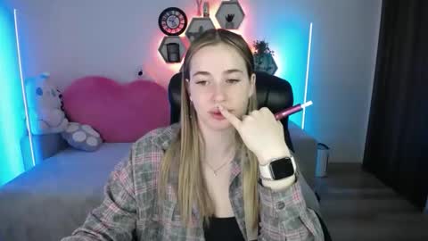 Sabrina Violet online show from 05/25/26, 08:09