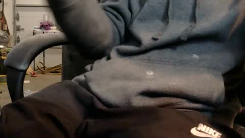 Snapshot of sacalaschichiss chatting on 12/18/25, 08:53 Dee online show from 12/18/25, 08:53