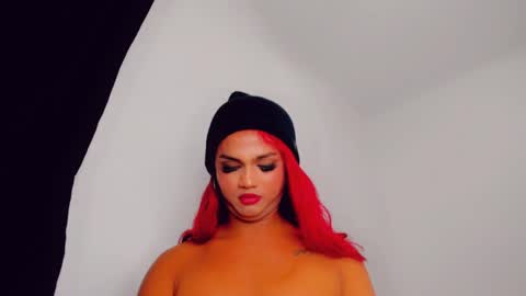 Snapshot of sacha_candy chatting on 12/12/24, 11:25 Sacha online show from 12/12/24, 11:25