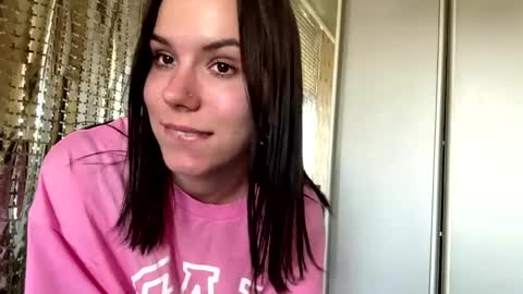 Mila online show from 05/05/26, 07:49