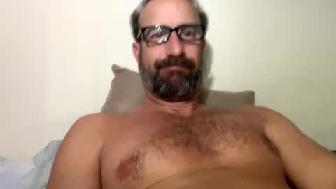 Snapshot of sackskincreamer chatting on 02/12/25, 01:06 R online show from 02/12/25, 01:06