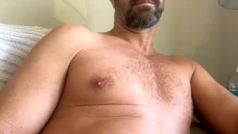 Snapshot of sackskincreamer chatting on 02/23/25, 11:25 R online show from 02/23/25, 11:25