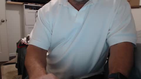 Snapshot of sactosteve chatting on 11/18/25, 06:45 dadbod online show from 11/18/25, 06:45