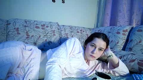 Snapshot of sademoface chatting on 11/18/25, 11:26 pluto online show from 11/18/25, 11:26