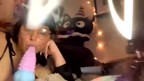 sweet angel baby  online show from 10/17/25, 02:04