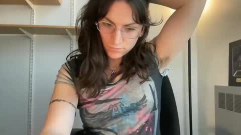 Snapshot of sadie_stars chatting on 03/10/25, 04:14 Sadie online show from 03/10/25, 04:14