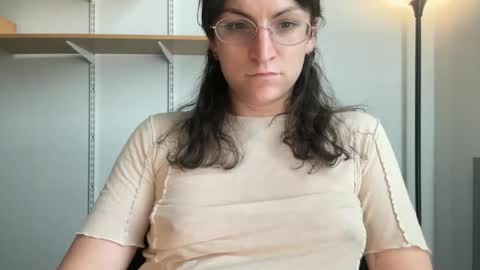 Snapshot of sadie_stars chatting on 03/12/25, 06:55 Sadie online show from 03/12/25, 06:55