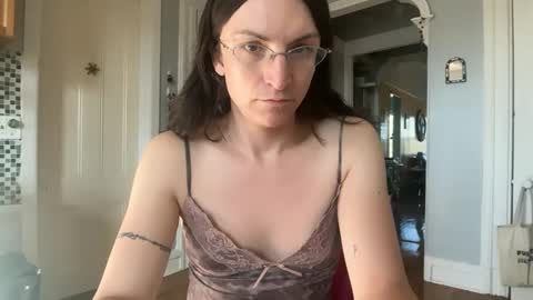 Snapshot of sadie_stars chatting on 10/09/25, 01:42 Sadie online show from 10/09/25, 01:42