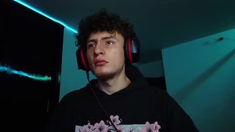 Snapshot of saemzam chatting on 02/09/25, 08:54 saemzam online show from 02/09/25, 08:54