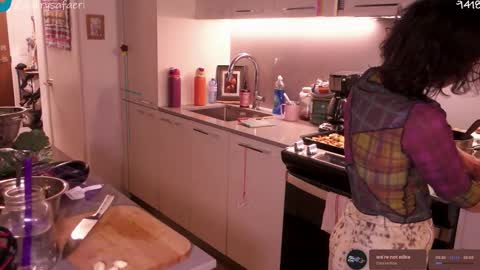 Safa online show from 12/18/25, 08:48