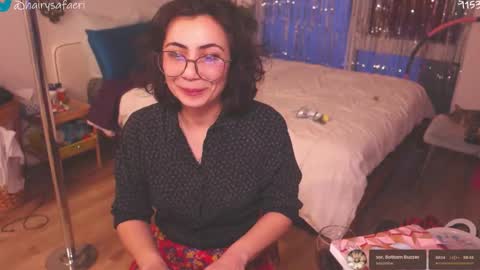 Snapshot of safaeri chatting on 02/11/26, 10:37 Safa online show from 02/11/26, 10:37