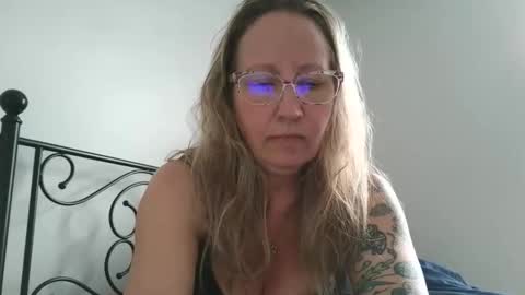 Snapshot of safetyqueen chatting on 02/28/26, 07:26 safetyqueen online show from 02/28/26, 07:26