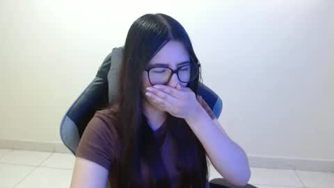 Sahaliefox  online show from 11/12/25, 03:12