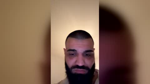 Snapshot of sahinbey80 chatting on 03/23/26, 04:22 sahinbey80 online show from 03/23/26, 04:22