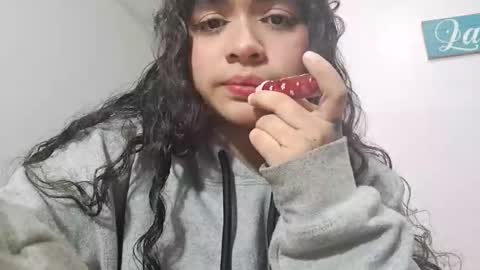 sara online show from 02/25/26, 04:55