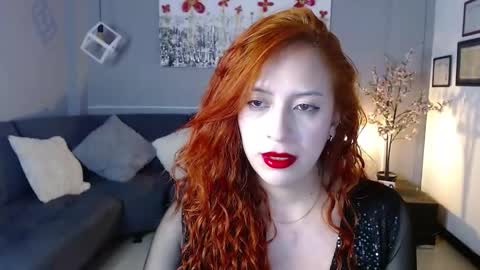 Snapshot of sahra_tayl0r_ chatting on 01/23/25, 05:21 SARA online show from 01/23/25, 05:21