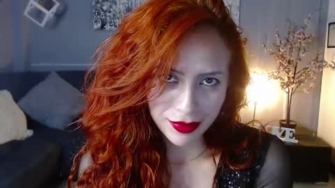 Snapshot of sahra_tayl0r_ chatting on 01/23/25, 08:24 SARA online show from 01/23/25, 08:24