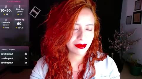 Snapshot of sahra_tayl0r_ chatting on 02/04/25, 02:32 SARA online show from 02/04/25, 02:32