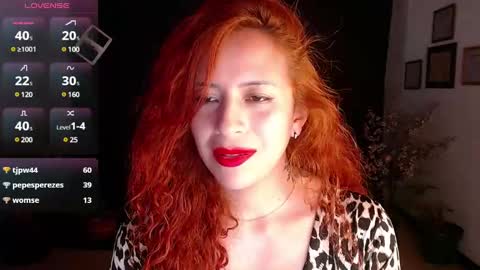 Snapshot of sahra_tayl0r_ chatting on 02/07/25, 08:31 SARA online show from 02/07/25, 08:31