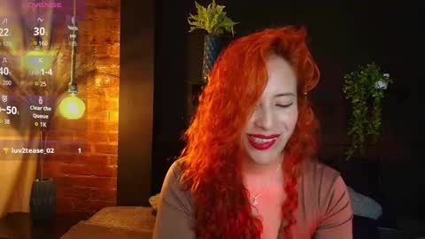 Snapshot of sahra_tayl0r_ chatting on 10/14/25, 05:58 SARA online show from 10/14/25, 05:58