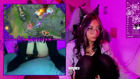 Snapshot of saiko7w7 chatting on 02/17/26, 12:29 OF 15 off - online show from 02/17/26, 12:29