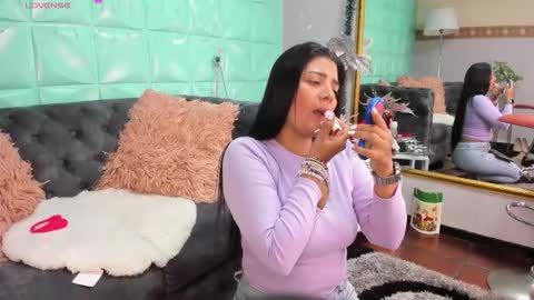 Snapshot of sailontyns chatting on 12/22/25, 03:20 Sailon online show from 12/22/25, 03:20