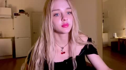 Sofia online show from 12/03/25, 12:40