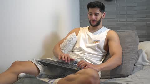 saimon  online show from 01/14/25, 04:08