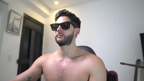 saimon  online show from 10/21/25, 08:42