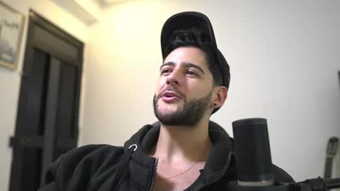 saimon  online show from 10/22/25, 08:19