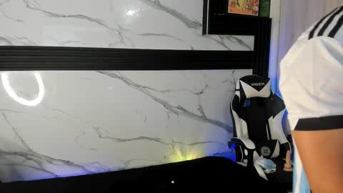 Juan online show from 11/28/25, 11:02