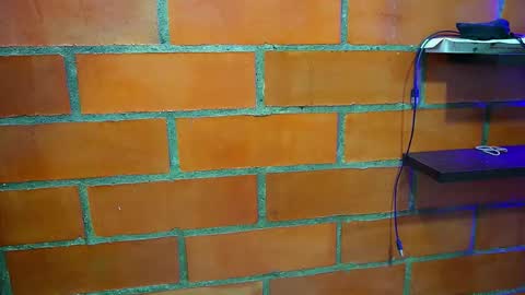 sainix_ online show from 10/21/25, 02:56