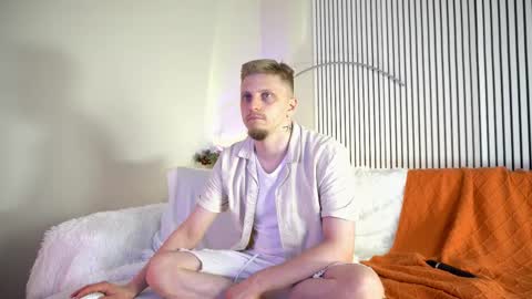 saint__vicious online show from 09/13/25, 08:08