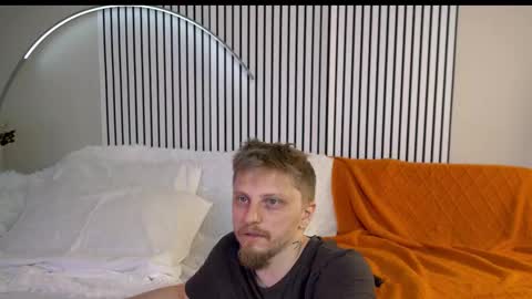 saint__vicious online show from 10/10/25, 08:08