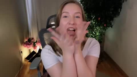 saint__vicious online show from 06/11/26, 03:04
