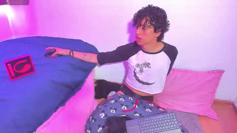 saint_dark online show from 11/25/25, 03:23