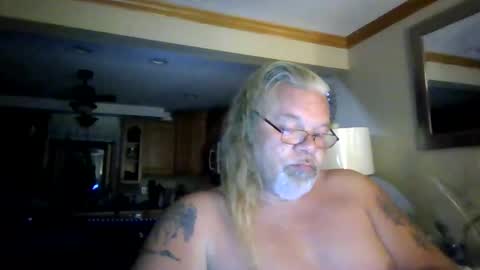 Snapshot of saintbeenadick chatting on 05/18/26, 01:45 saintbeenadick online show from 05/18/26, 01:45