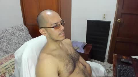 Snapshot of saintedy01 chatting on 12/13/24, 01:22 saintedy01 online show from 12/13/24, 01:22