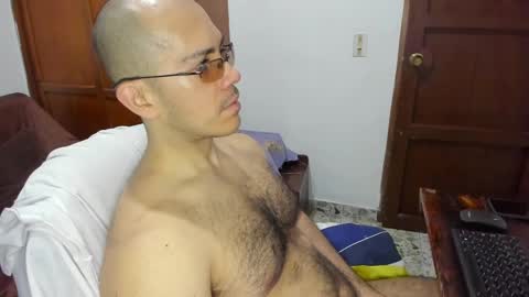 Snapshot of saintedy01 chatting on 02/04/25, 12:22 saintedy01 online show from 02/04/25, 12:22