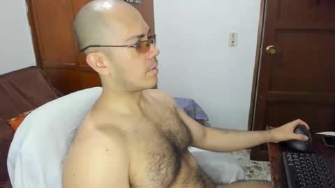 Snapshot of saintedy01 chatting on 10/21/25, 12:39 saintedy01 online show from 10/21/25, 12:39