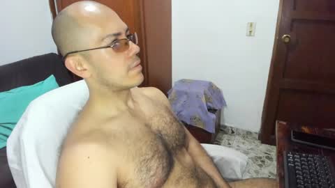 Snapshot of saintedy01 chatting on 04/28/26, 12:21 saintedy01 online show from 04/28/26, 12:21