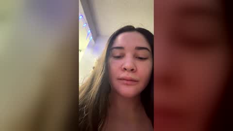 Snapshot of saka_92 chatting on 12/17/25, 01:39 saka_92 online show from 12/17/25, 01:39